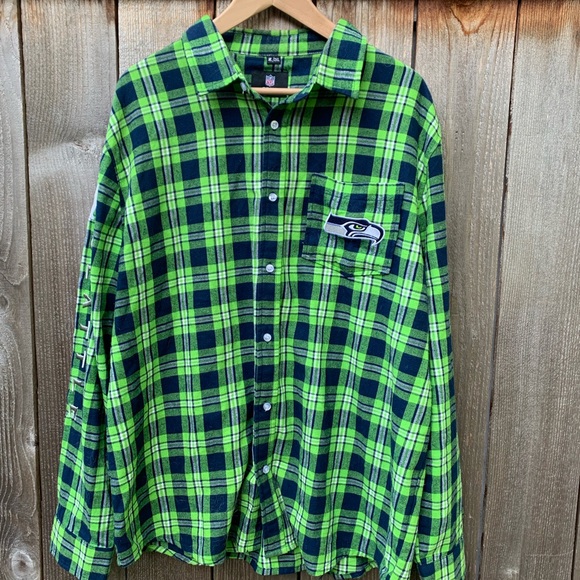 Seattle Seahawks Wordmark Basic Flannel Shirt Medium